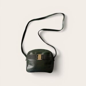 Vintage Salvatore Ferragamo Green Lizard Embossed Leather Vara Bow Crossbody Bag
